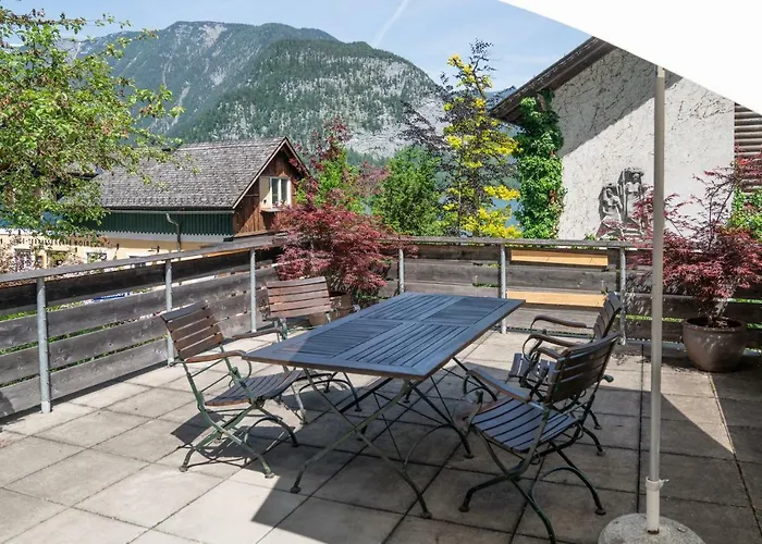 Lakeview Apartment